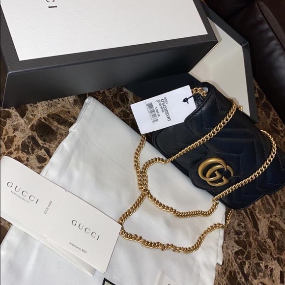 Gucci Handbags - Gucci GG Marmont